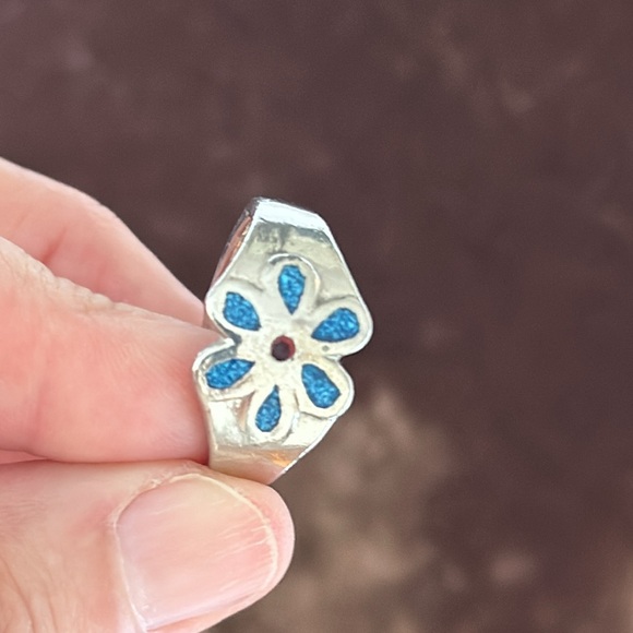 Sterling Turquoise Chips Flower Ring size 8 3/4” NOT Stamped. - Picture 7 of 9